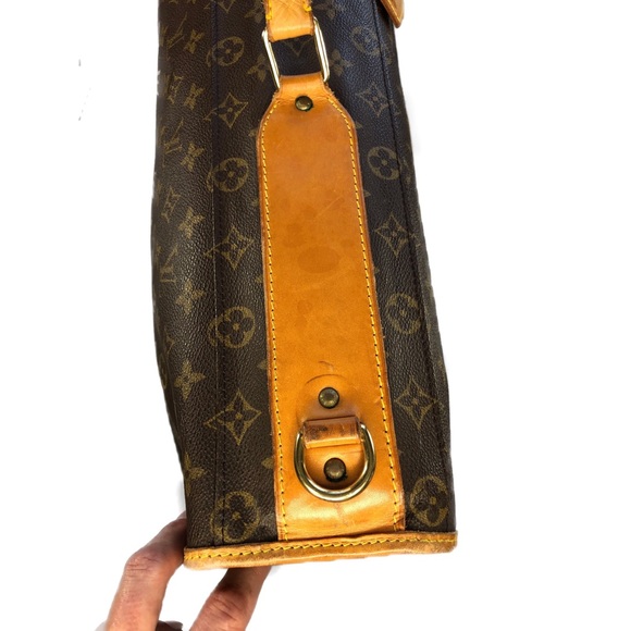 Luis Vuittion Garment Carrier FIRM PRICE - Picture 4 of 8